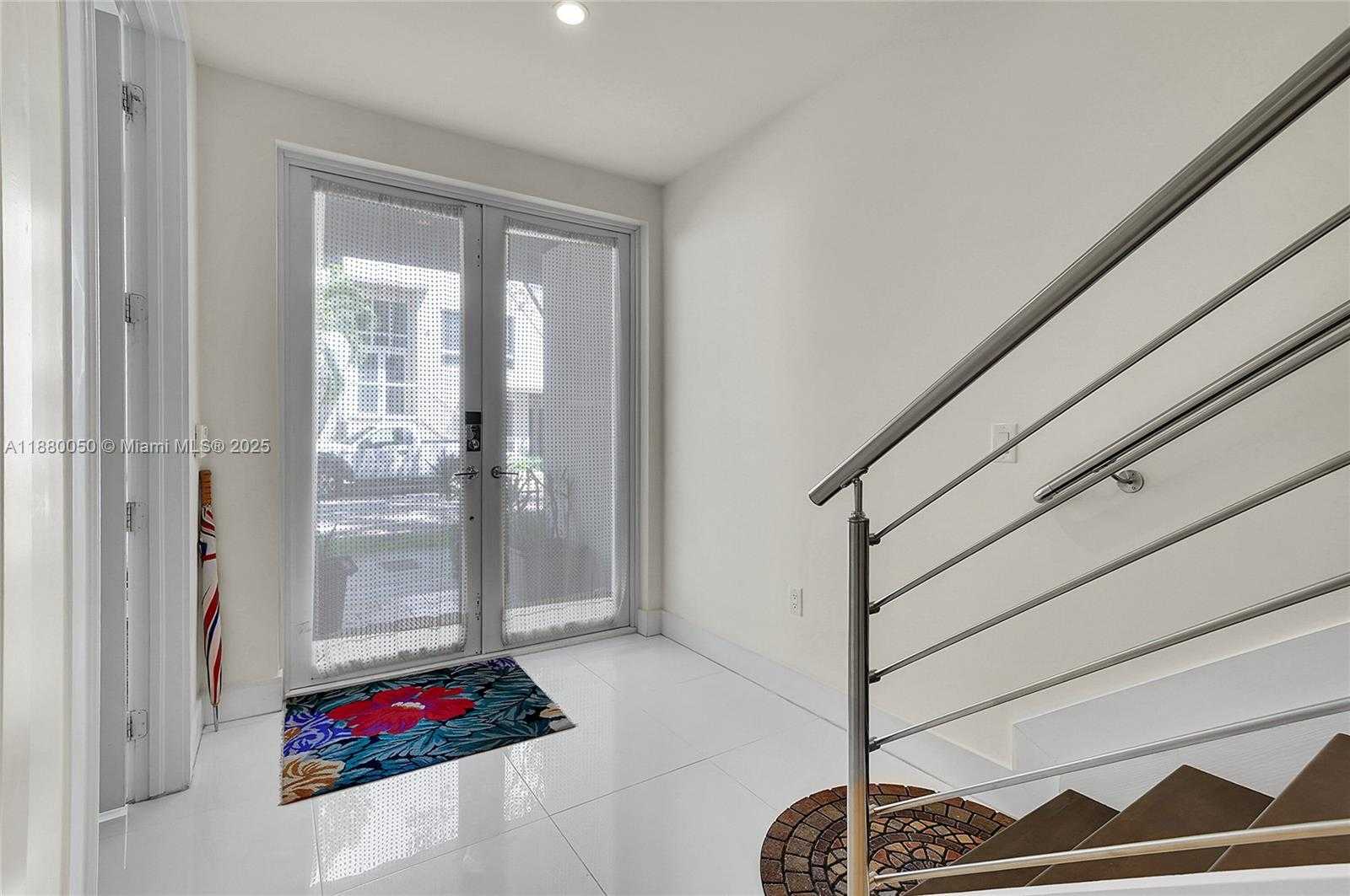 Small Image of 6640 NORTH WEST 105TH PL, Doral Number 12