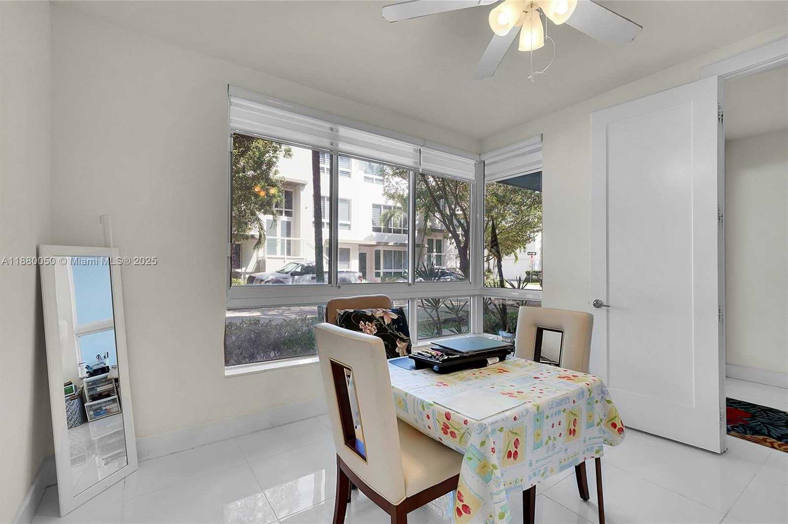 Small Image of 6640 NORTH WEST 105TH PL, Doral Number 14