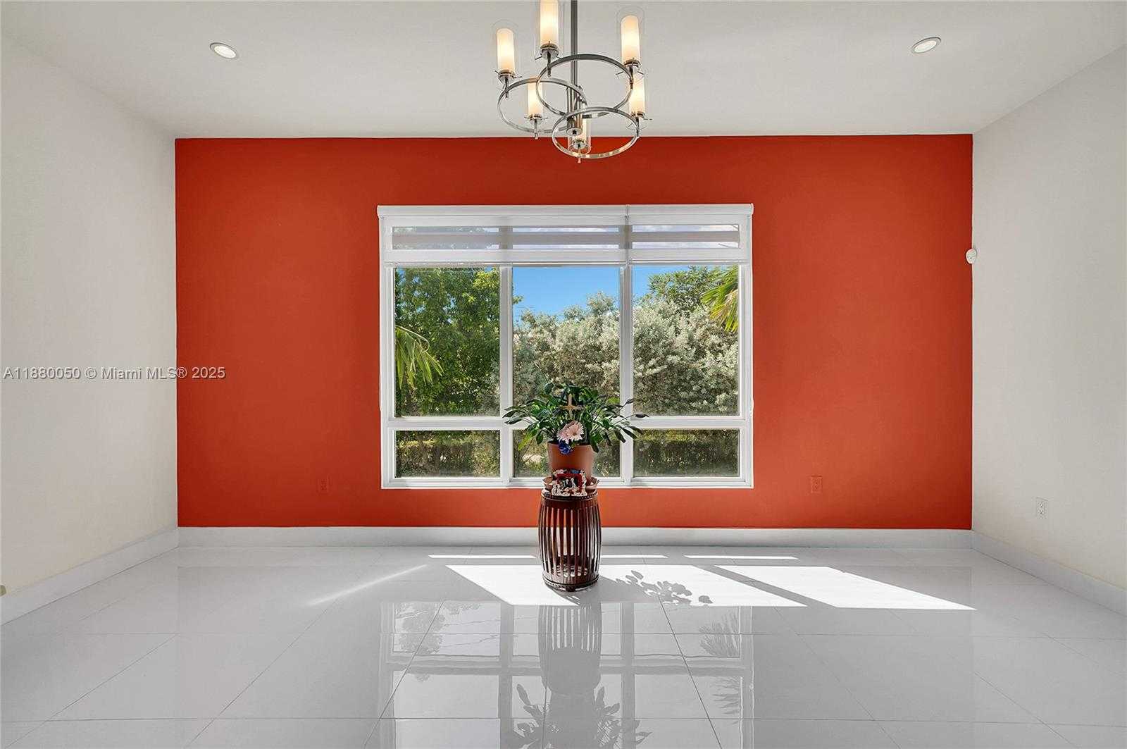 Small Image of 6640 NORTH WEST 105TH PL, Doral Number 24