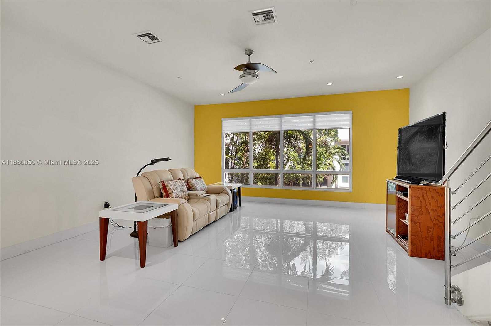 Small Image of 6640 NORTH WEST 105TH PL, Doral Number 29