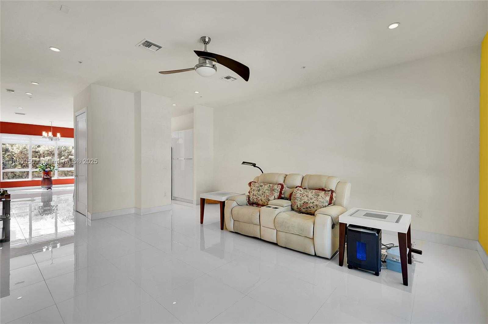 Small Image of 6640 NORTH WEST 105TH PL, Doral Number 30