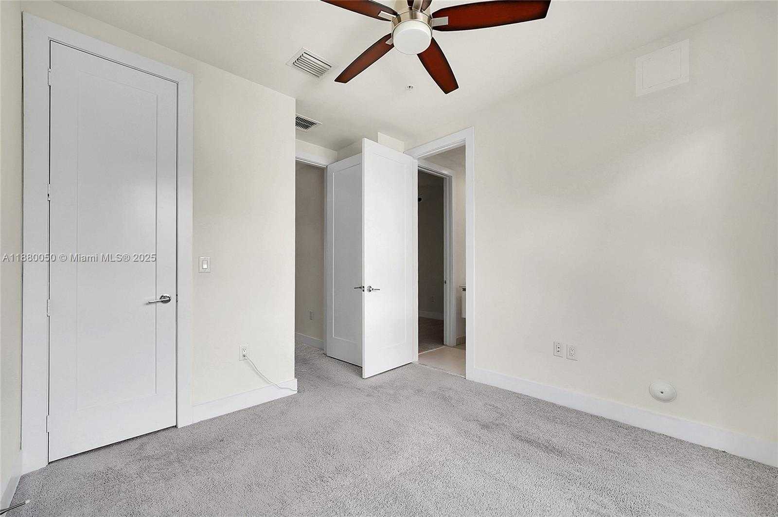 Small Image of 6640 NORTH WEST 105TH PL, Doral Number 39