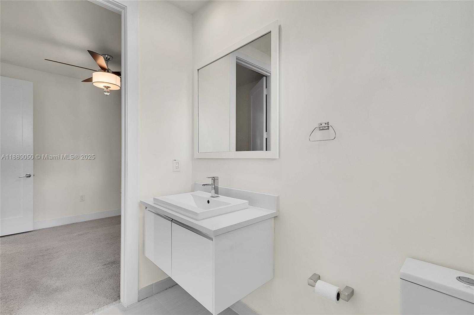 Small Image of 6640 NORTH WEST 105TH PL, Doral Number 42