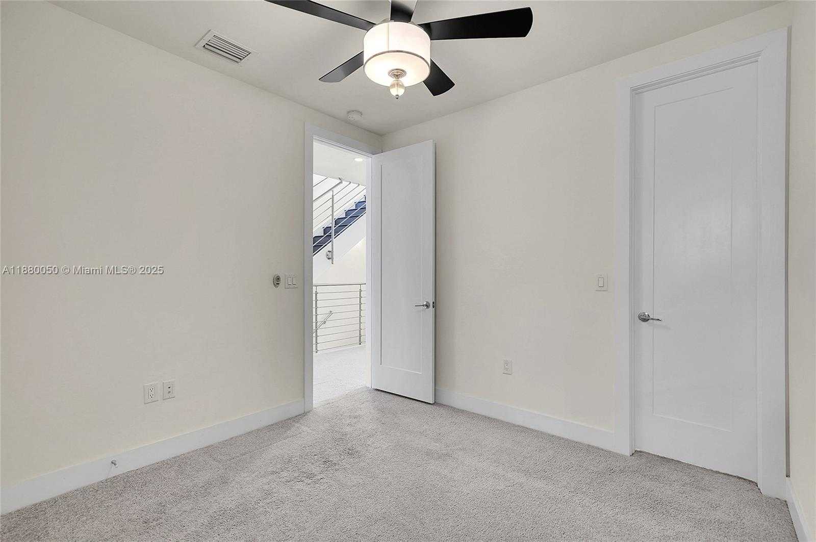 Small Image of 6640 NORTH WEST 105TH PL, Doral Number 44
