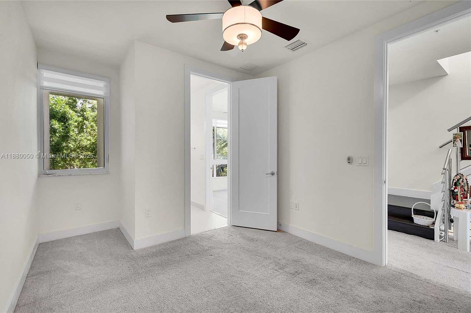 Small Image of 6640 NORTH WEST 105TH PL, Doral Number 45