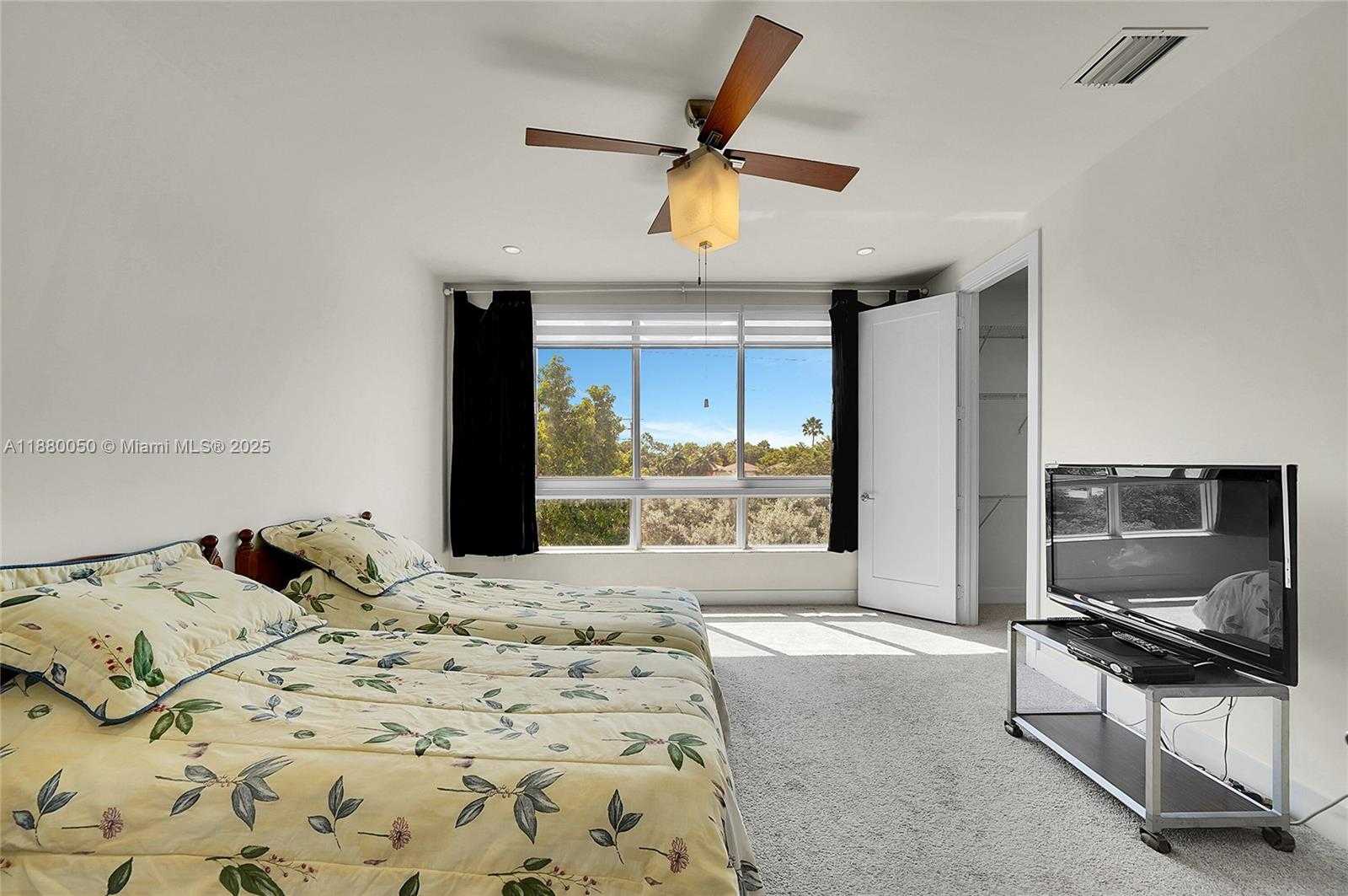 Small Image of 6640 NORTH WEST 105TH PL, Doral Number 47
