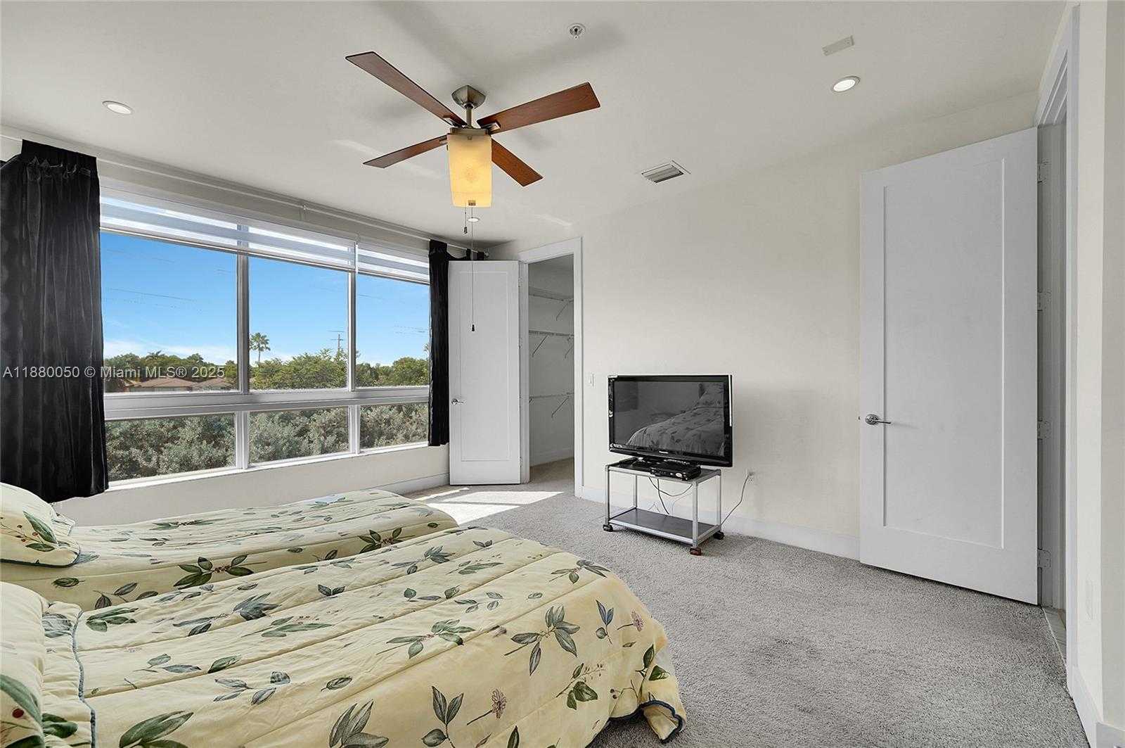 Small Image of 6640 NORTH WEST 105TH PL, Doral Number 48