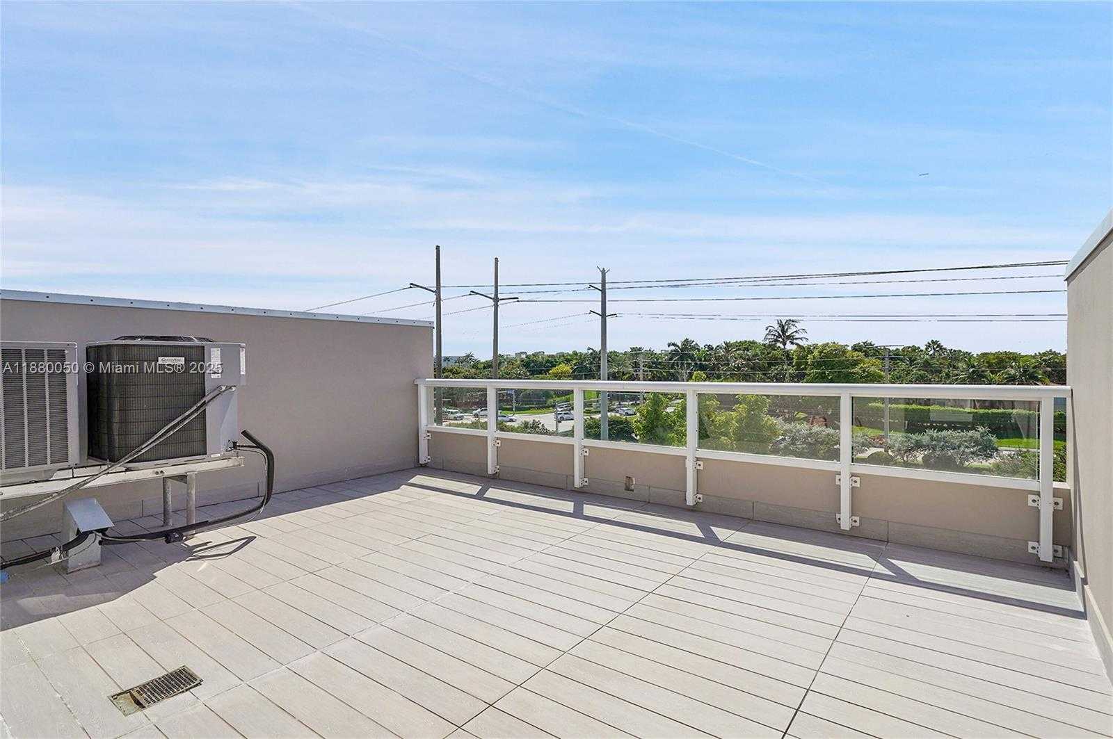 Small Image of 6640 NORTH WEST 105TH PL, Doral Number 60