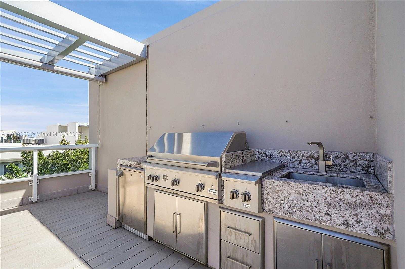 Small Image of 6640 NORTH WEST 105TH PL, Doral Number 61