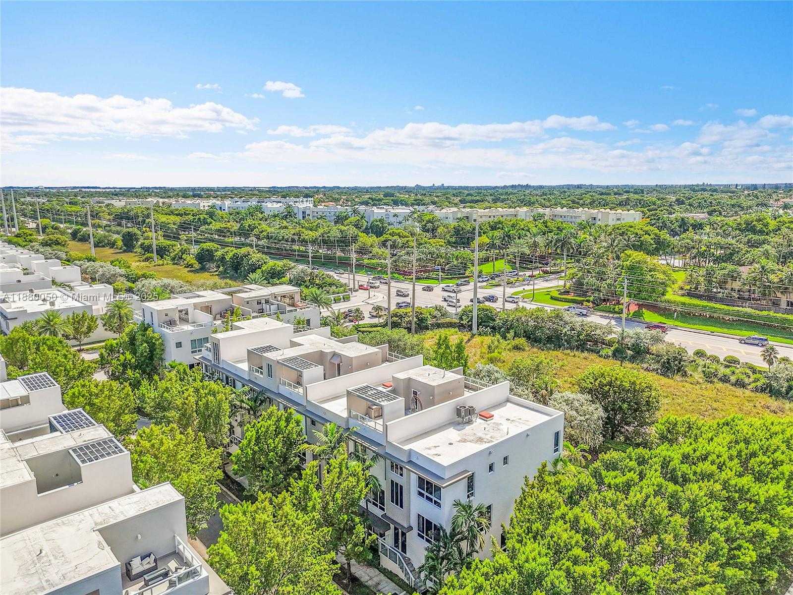 Small Image of 6640 NORTH WEST 105TH PL, Doral Number 65