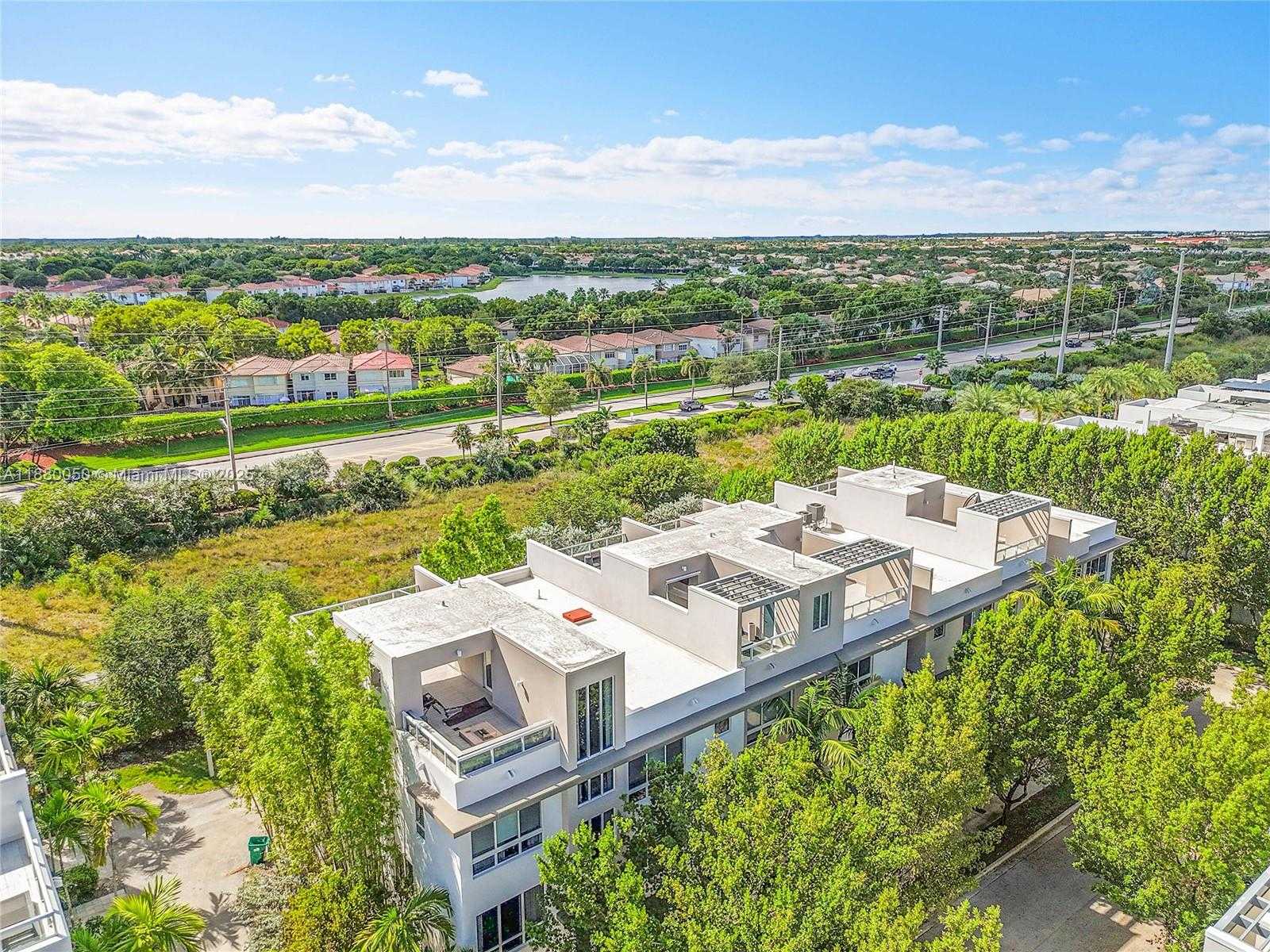 Small Image of 6640 NORTH WEST 105TH PL, Doral Number 69