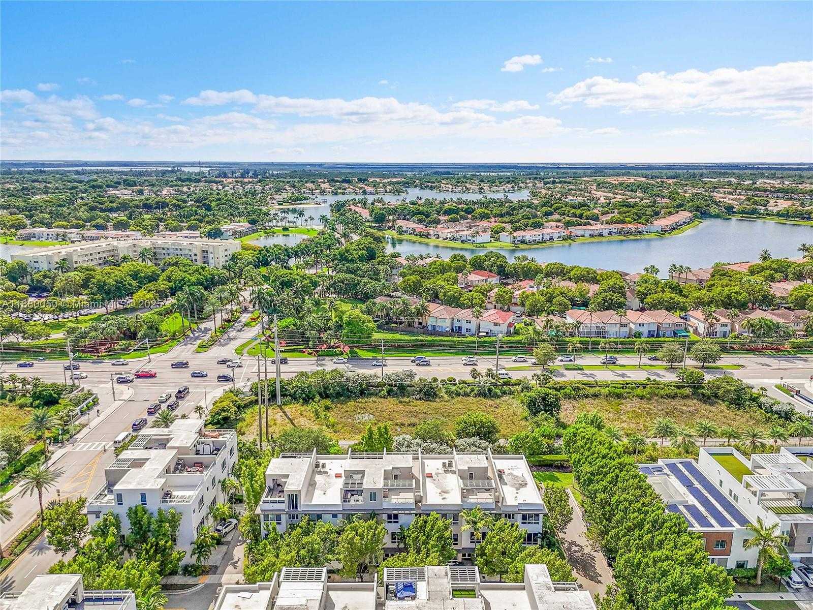 Small Image of 6640 NORTH WEST 105TH PL, Doral Number 73