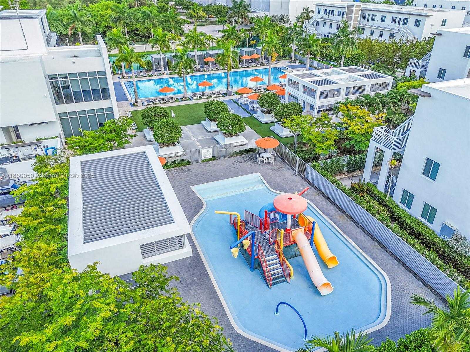 Small Image of 6640 NORTH WEST 105TH PL, Doral Number 77