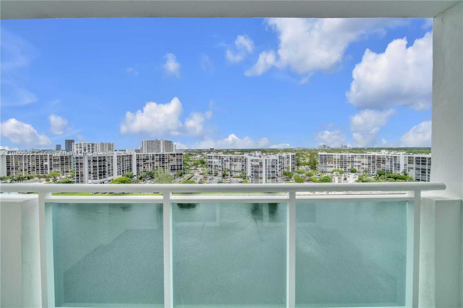 Small Image of 3000 SOUTH OCEAN DR #1208, Hollywood Number 2