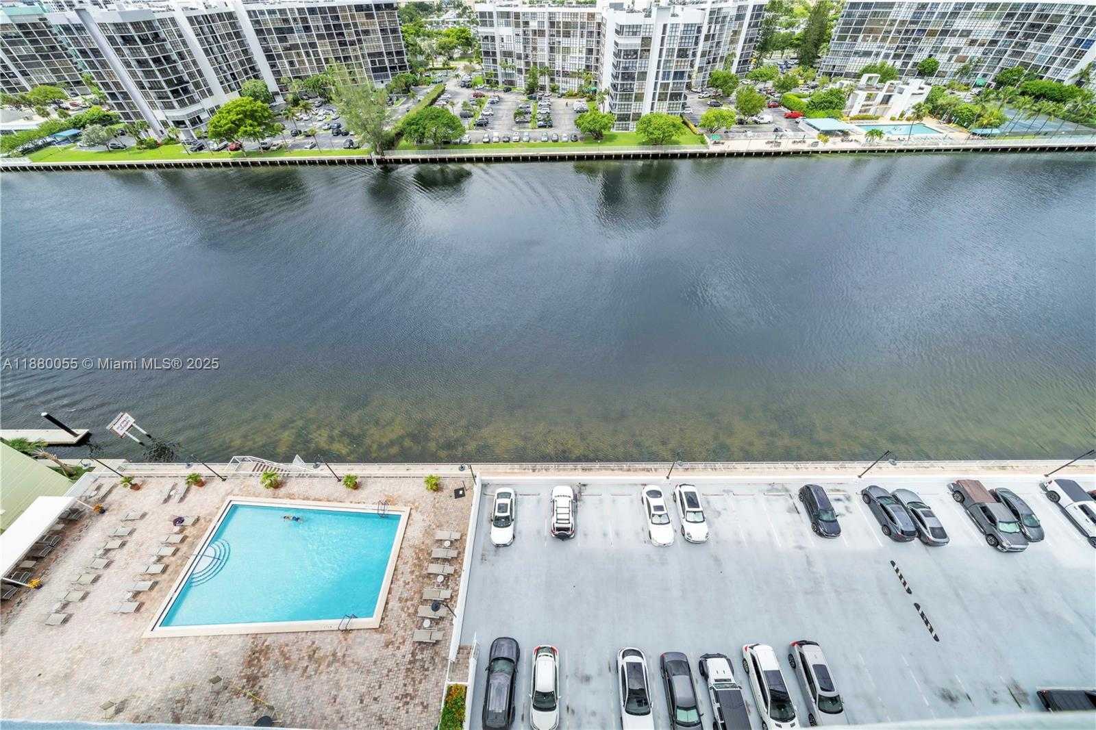 Small Image of 3000 SOUTH OCEAN DR #1208, Hollywood Number 4