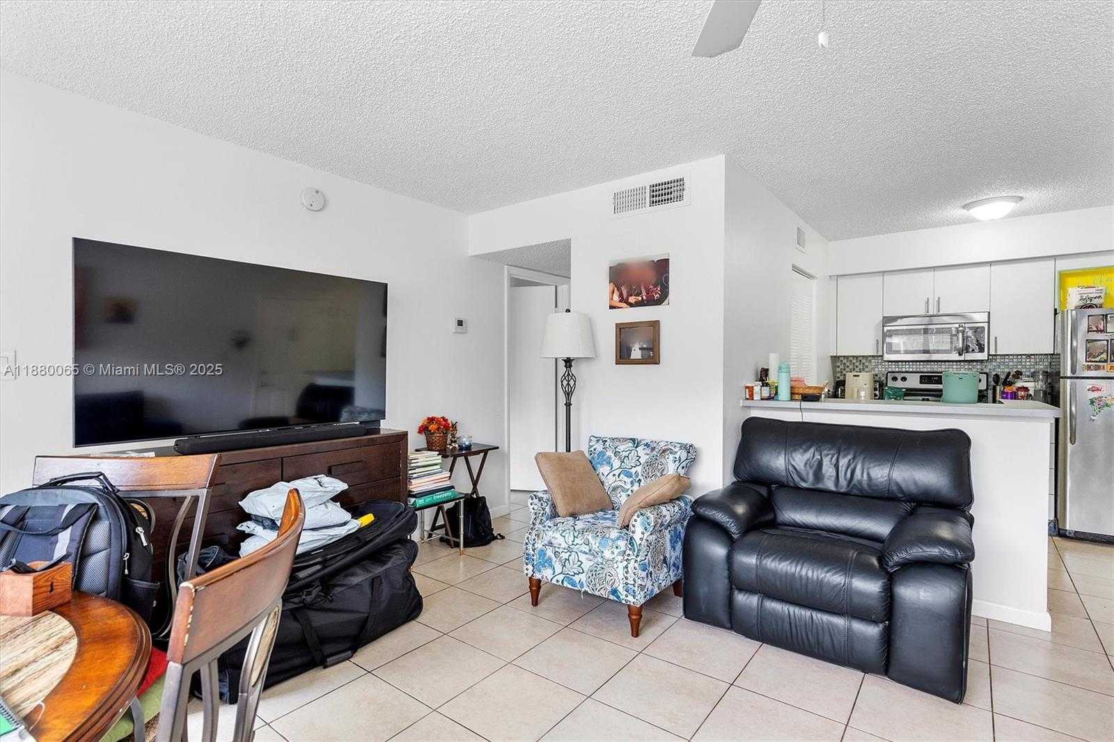 Small Image of 540 SOUTH PARK RD #19-9, Hollywood Number 6