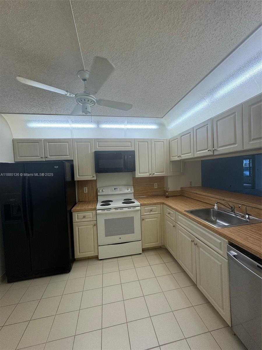 Small Image of 4145 CYPRESS REACH CT #103, Pompano Beach Number 6