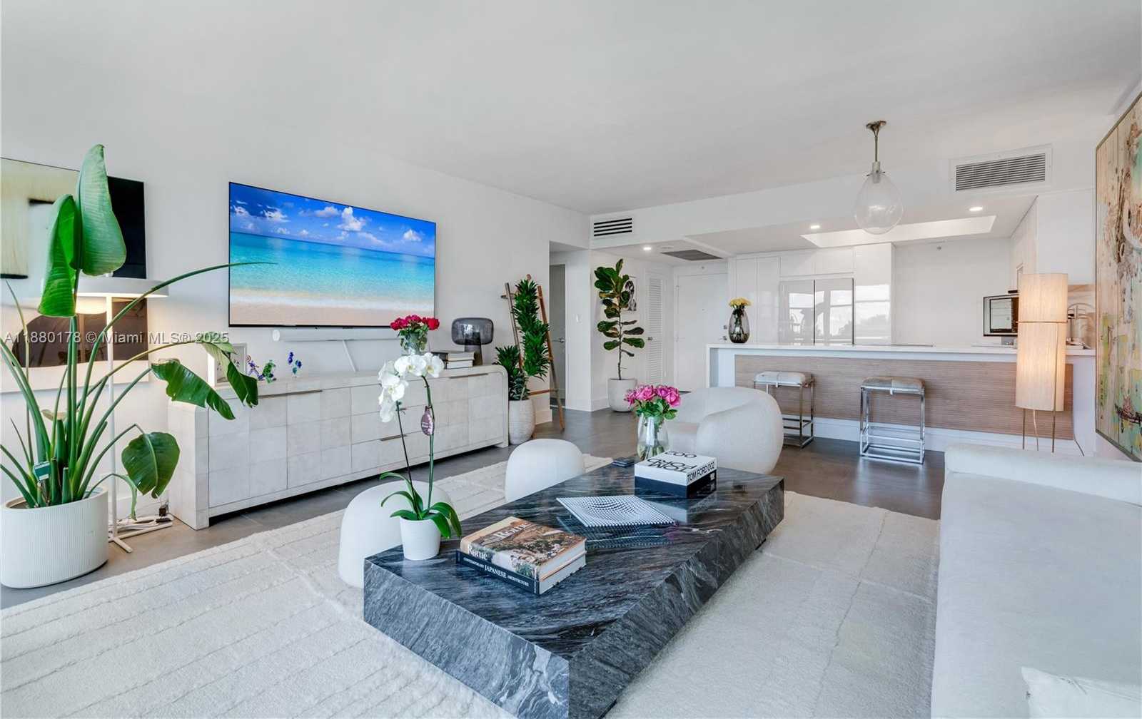 Small Image of 20 ISLAND AVE #702, Miami Beach Number 2