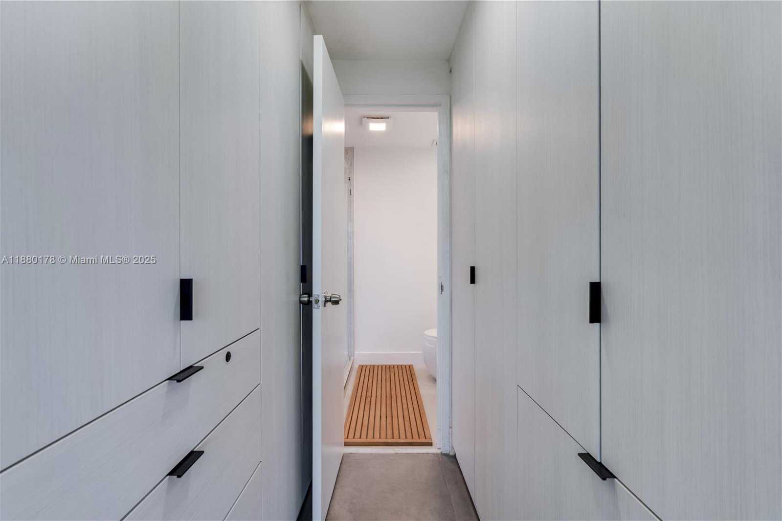 Small Image of 20 ISLAND AVE #702, Miami Beach Number 7