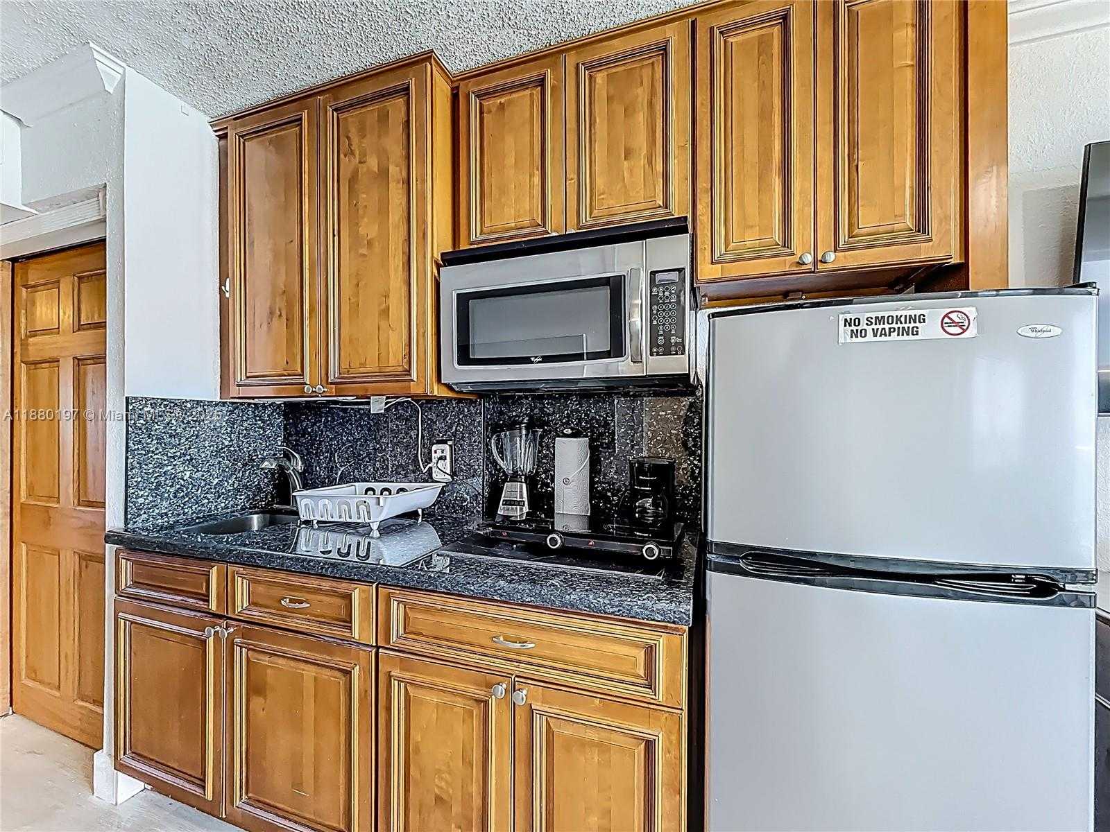 Small Image of 19201 COLLINS AVE #1010, Sunny Isles Beach Number 10