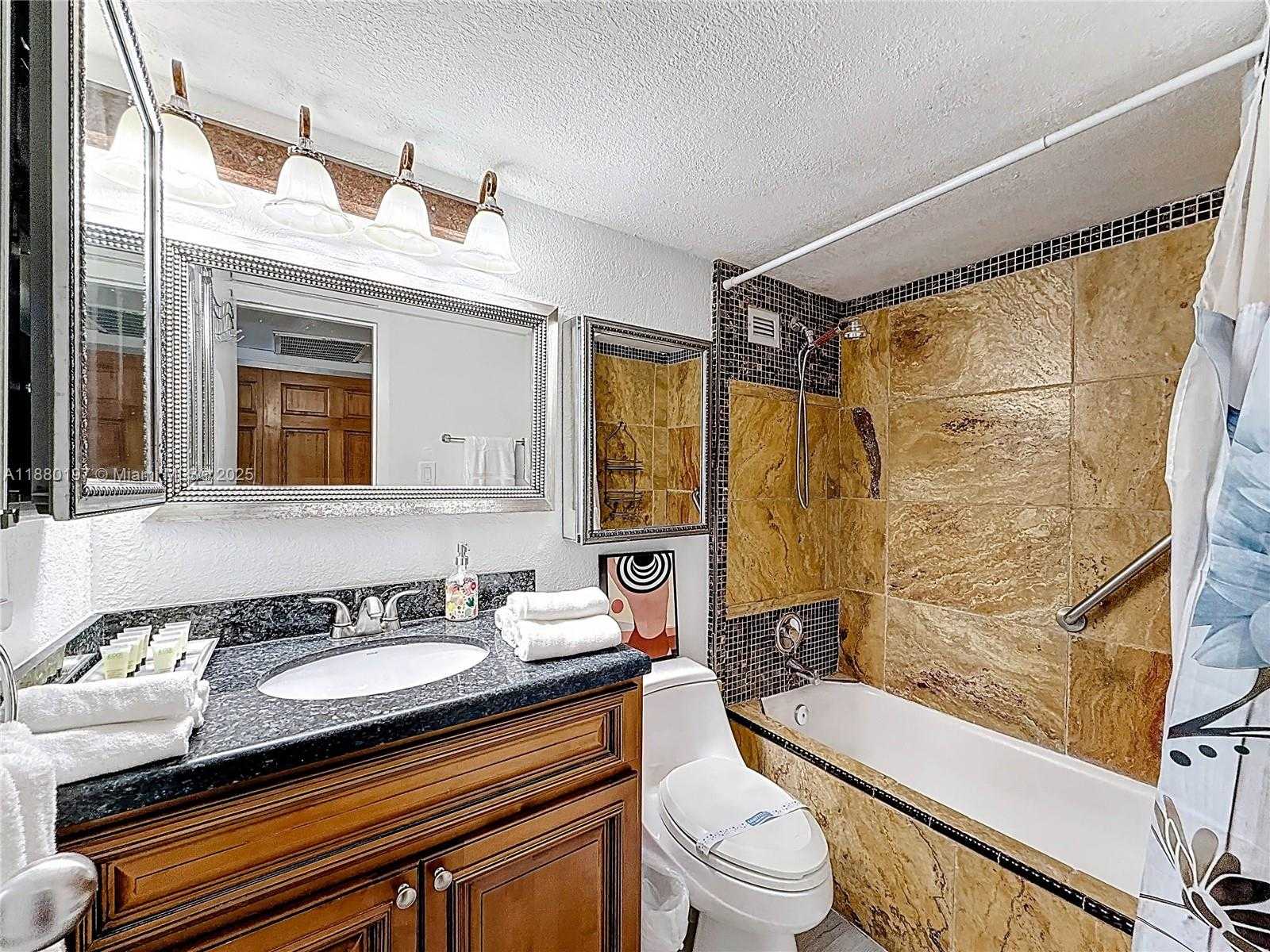 Small Image of 19201 COLLINS AVE #1010, Sunny Isles Beach Number 21