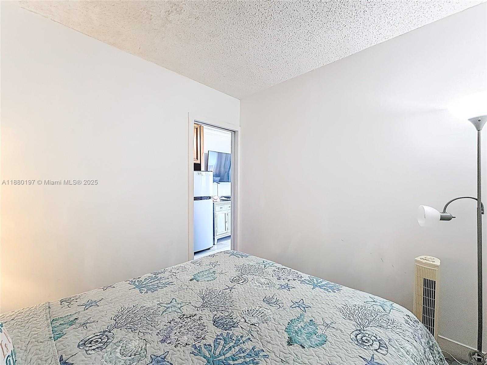 Small Image of 19201 COLLINS AVE #1010, Sunny Isles Beach Number 24