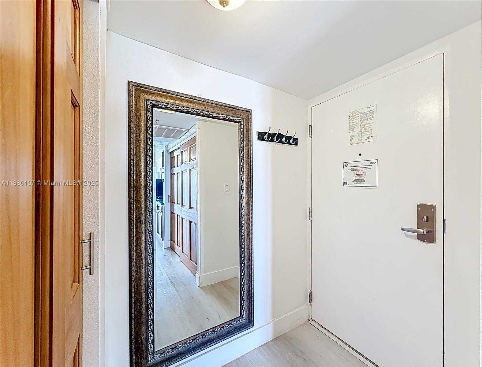 Small Image of 19201 COLLINS AVE #1010, Sunny Isles Beach Number 7