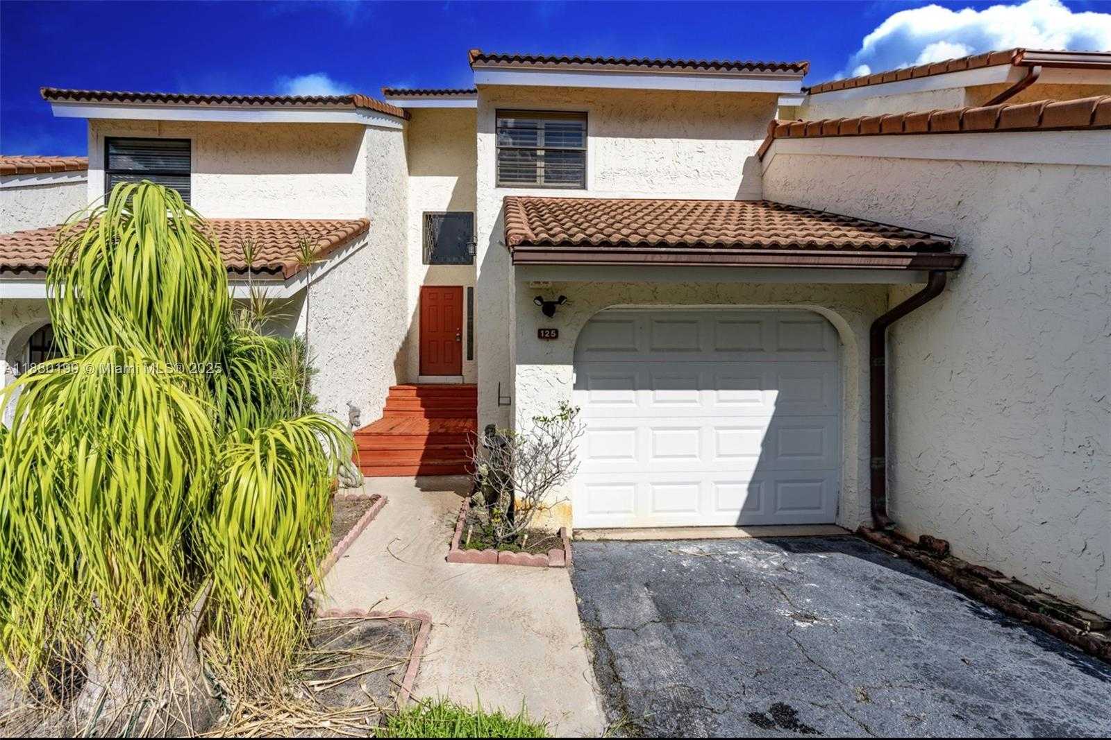 Small Image of 1800 EMBASSY DR #125, West Palm Beach Number 1