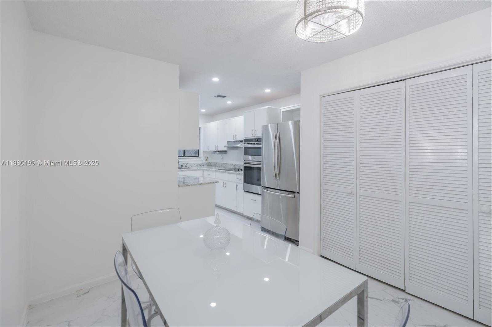 Small Image of 1800 EMBASSY DR #125, West Palm Beach Number 16