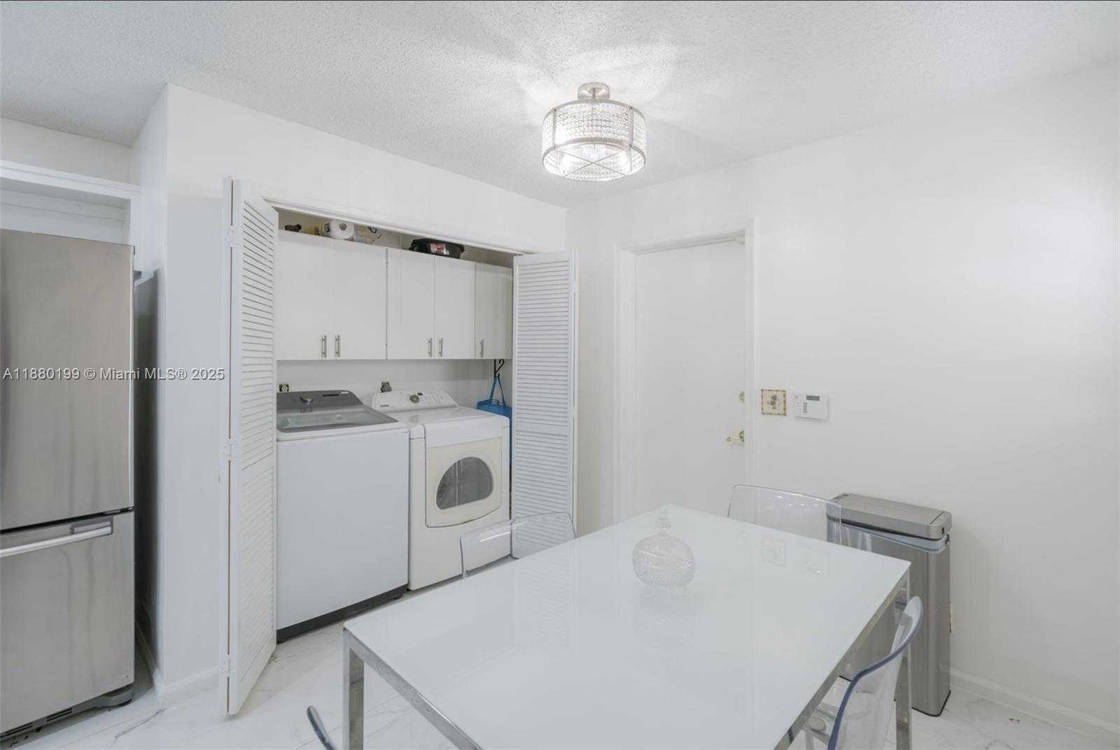 Small Image of 1800 EMBASSY DR #125, West Palm Beach Number 17