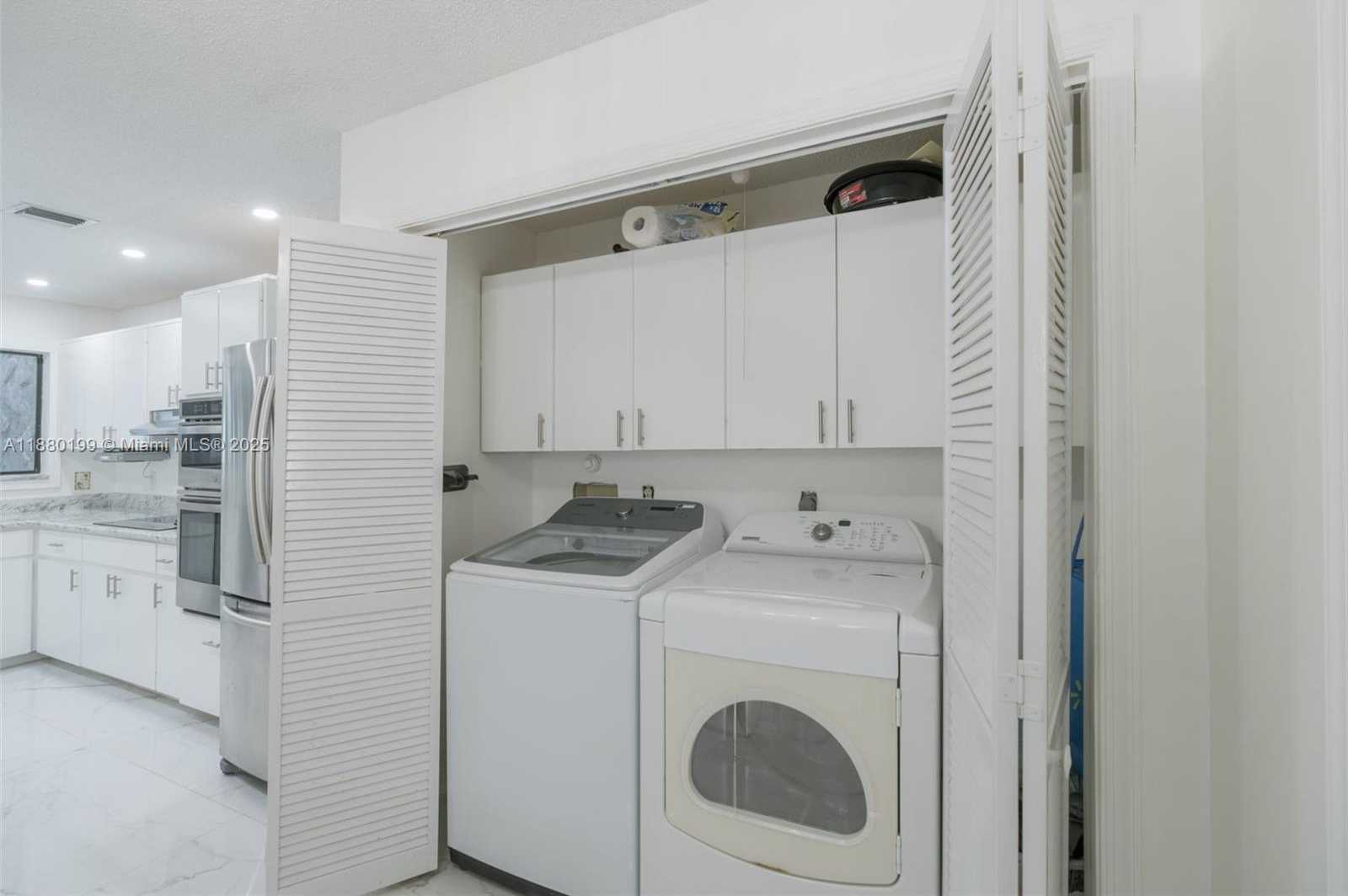 Small Image of 1800 EMBASSY DR #125, West Palm Beach Number 19