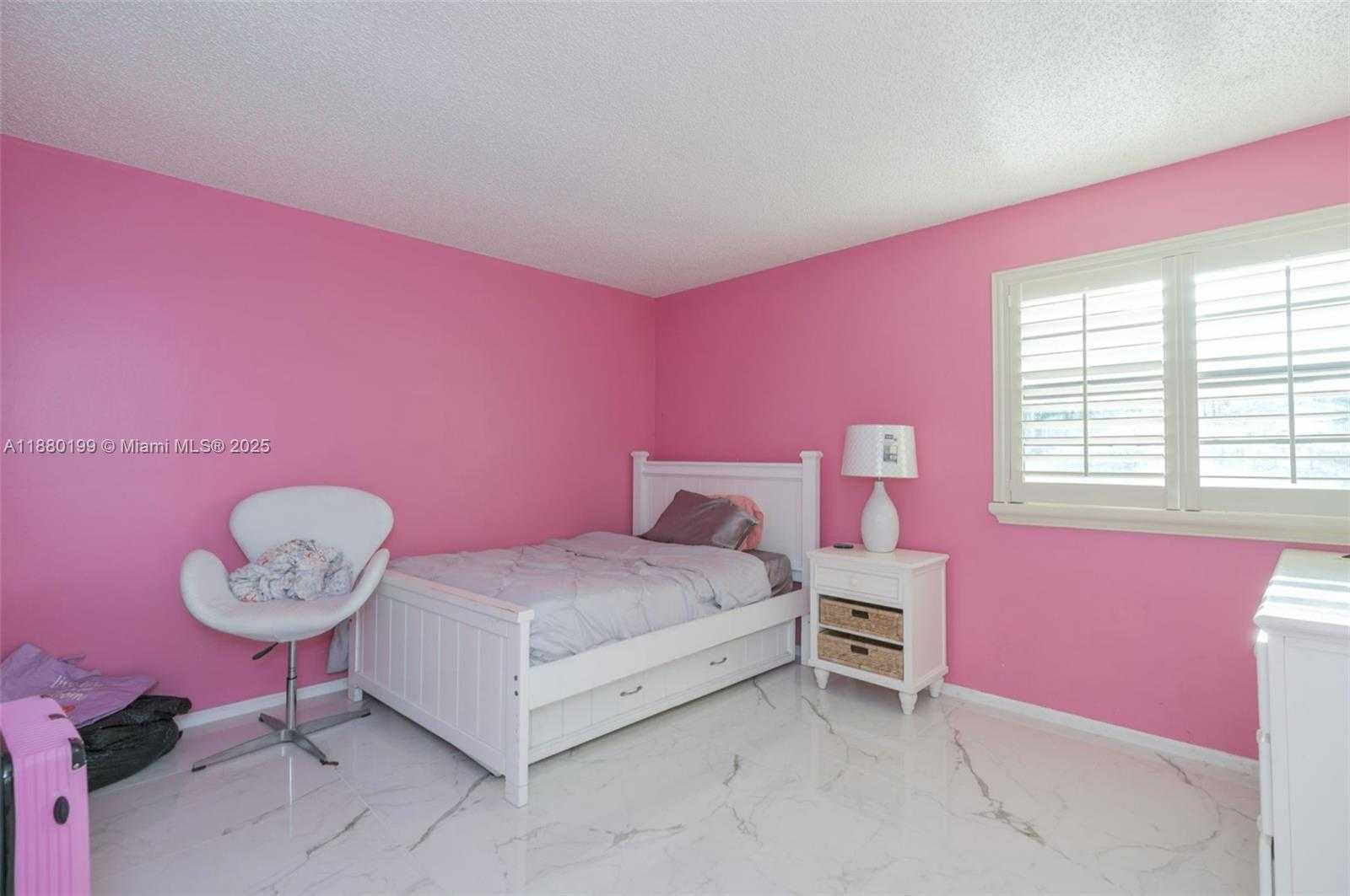 Small Image of 1800 EMBASSY DR #125, West Palm Beach Number 28