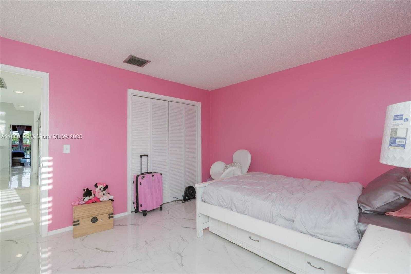 Small Image of 1800 EMBASSY DR #125, West Palm Beach Number 29