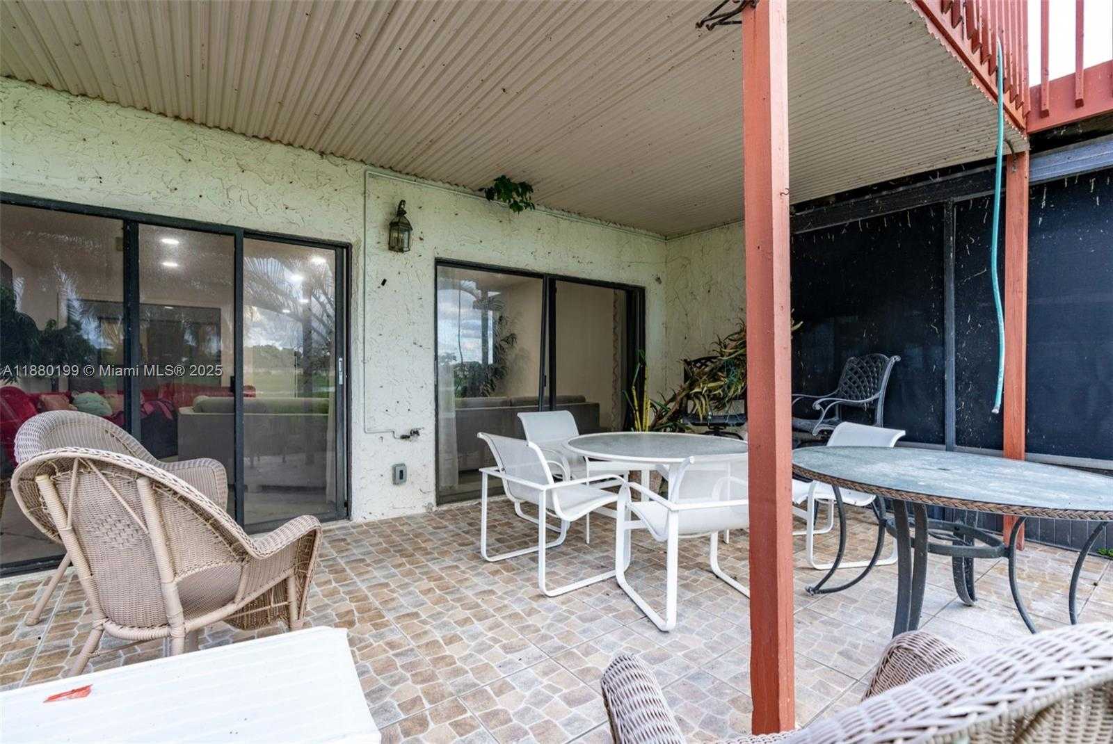 Small Image of 1800 EMBASSY DR #125, West Palm Beach Number 43