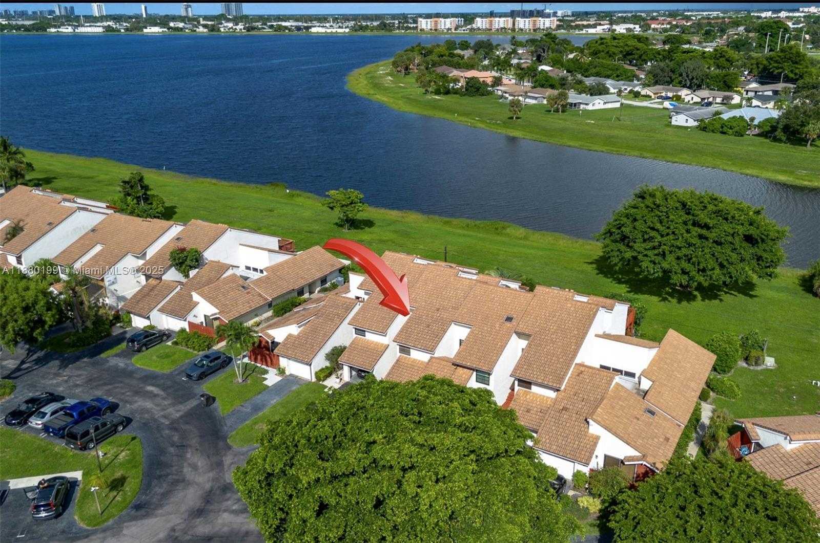 Small Image of 1800 EMBASSY DR #125, West Palm Beach Number 49