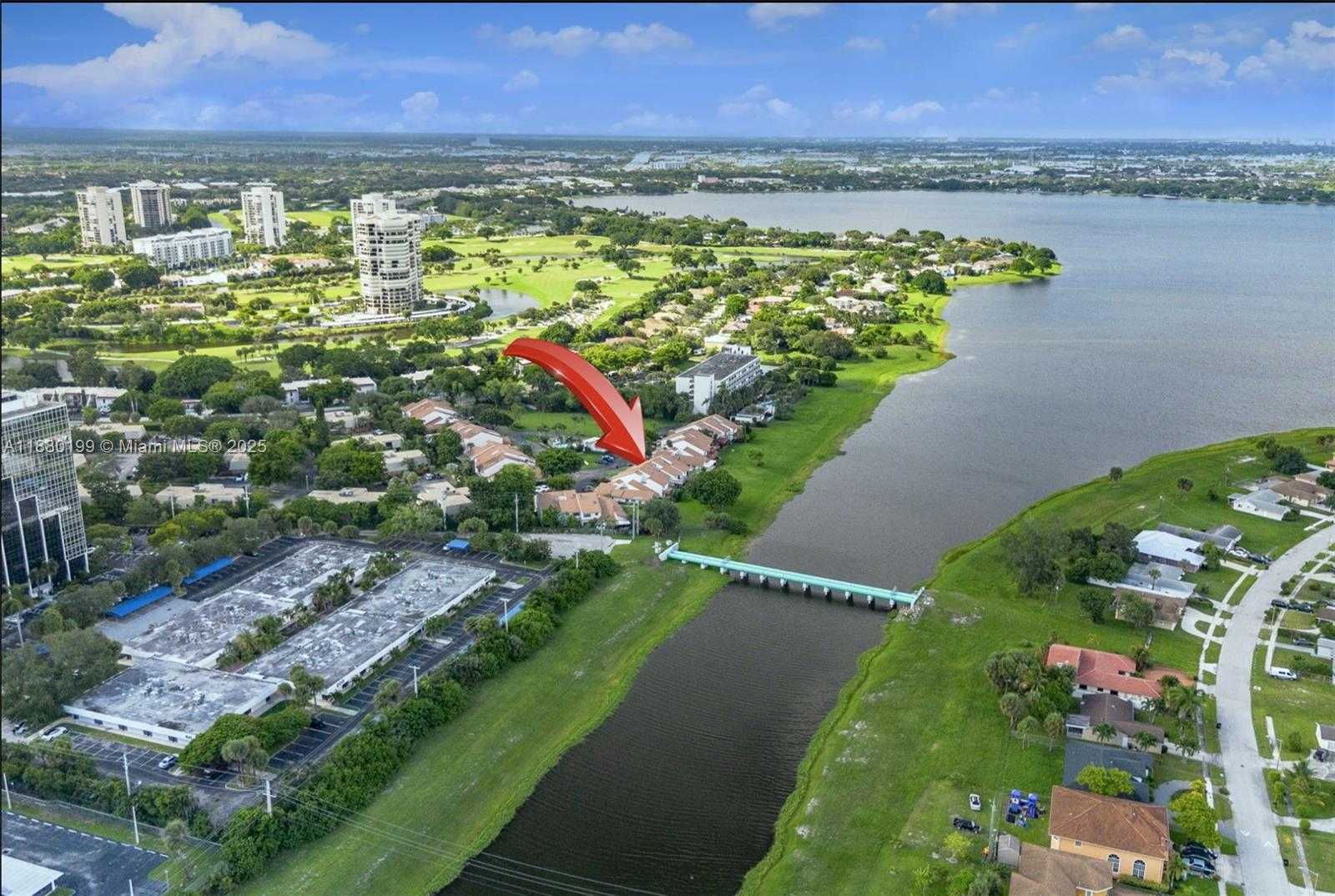 Small Image of 1800 EMBASSY DR #125, West Palm Beach Number 50