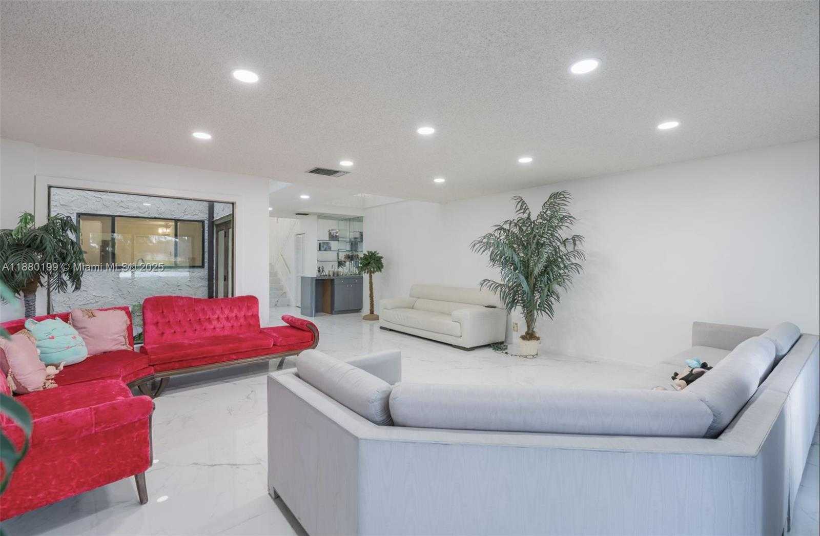 Small Image of 1800 EMBASSY DR #125, West Palm Beach Number 7