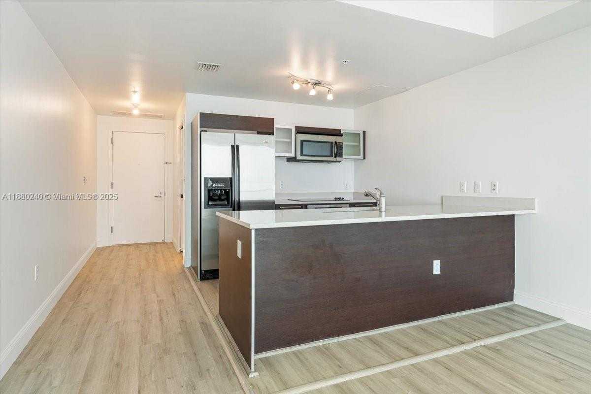 Small Image of 1900 NORTH BAYSHORE DR #1509, Miami Number 5