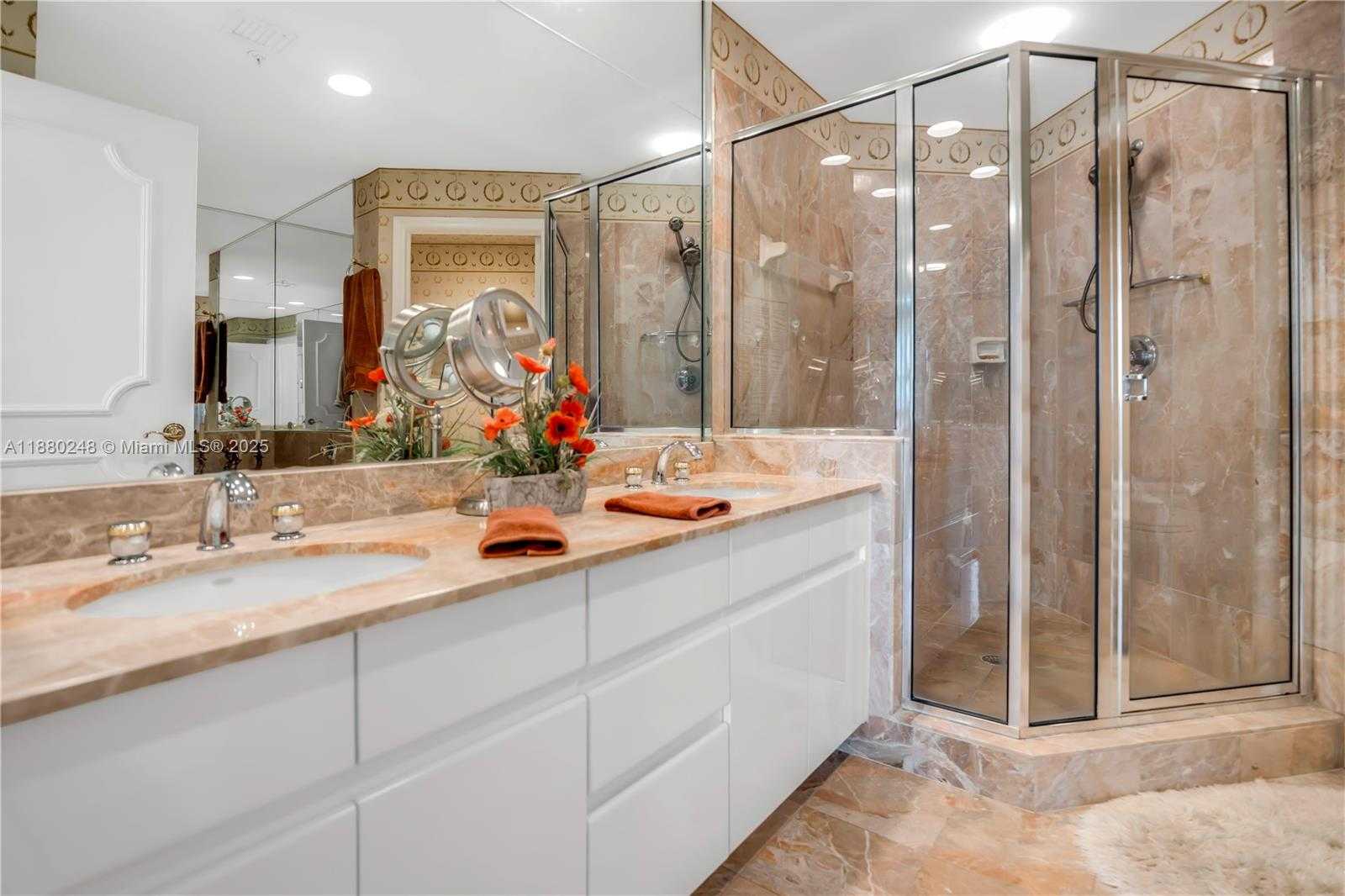 Small Image of 888 BRICKELL KEY DR #1807, Miami Number 19