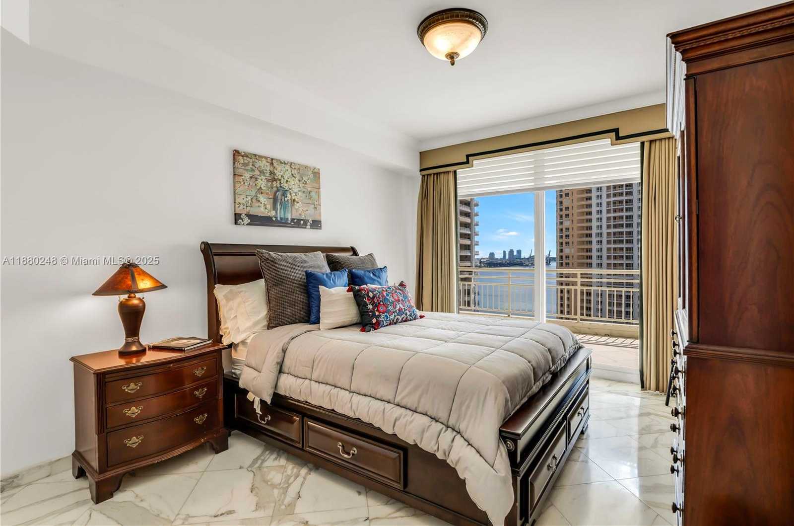 Small Image of 888 BRICKELL KEY DR #1807, Miami Number 24