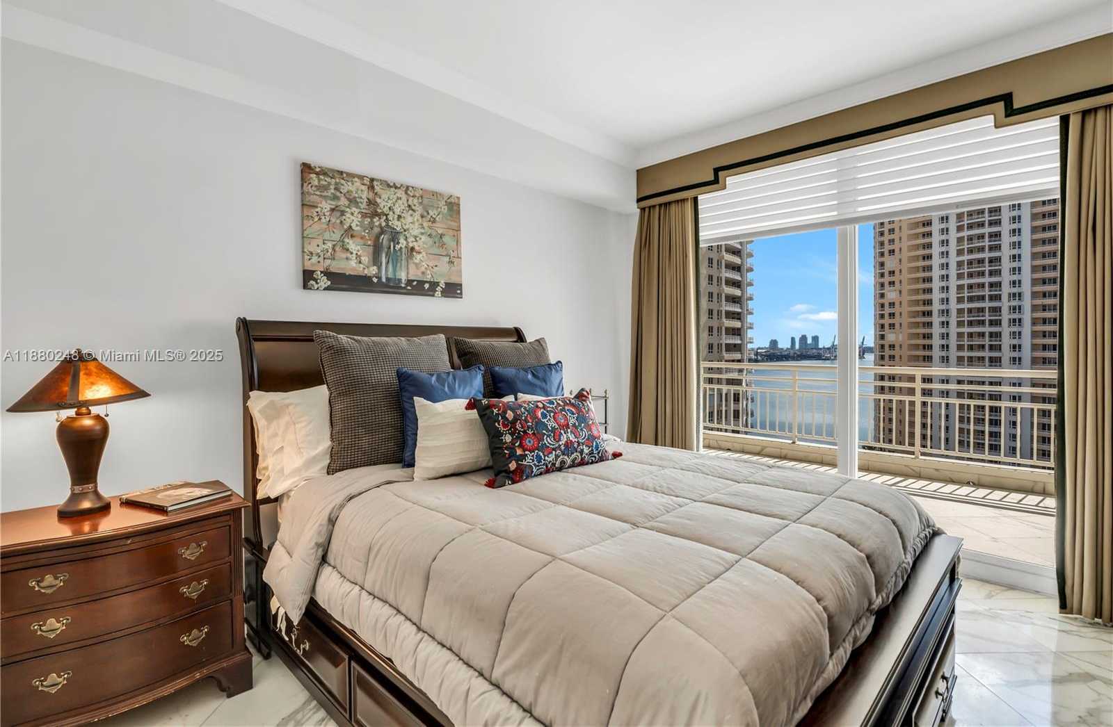 Small Image of 888 BRICKELL KEY DR #1807, Miami Number 25