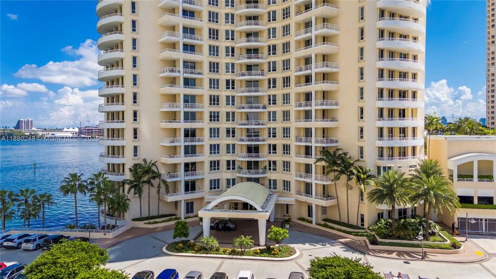 Small Image of 888 BRICKELL KEY DR #1807, Miami Number 34