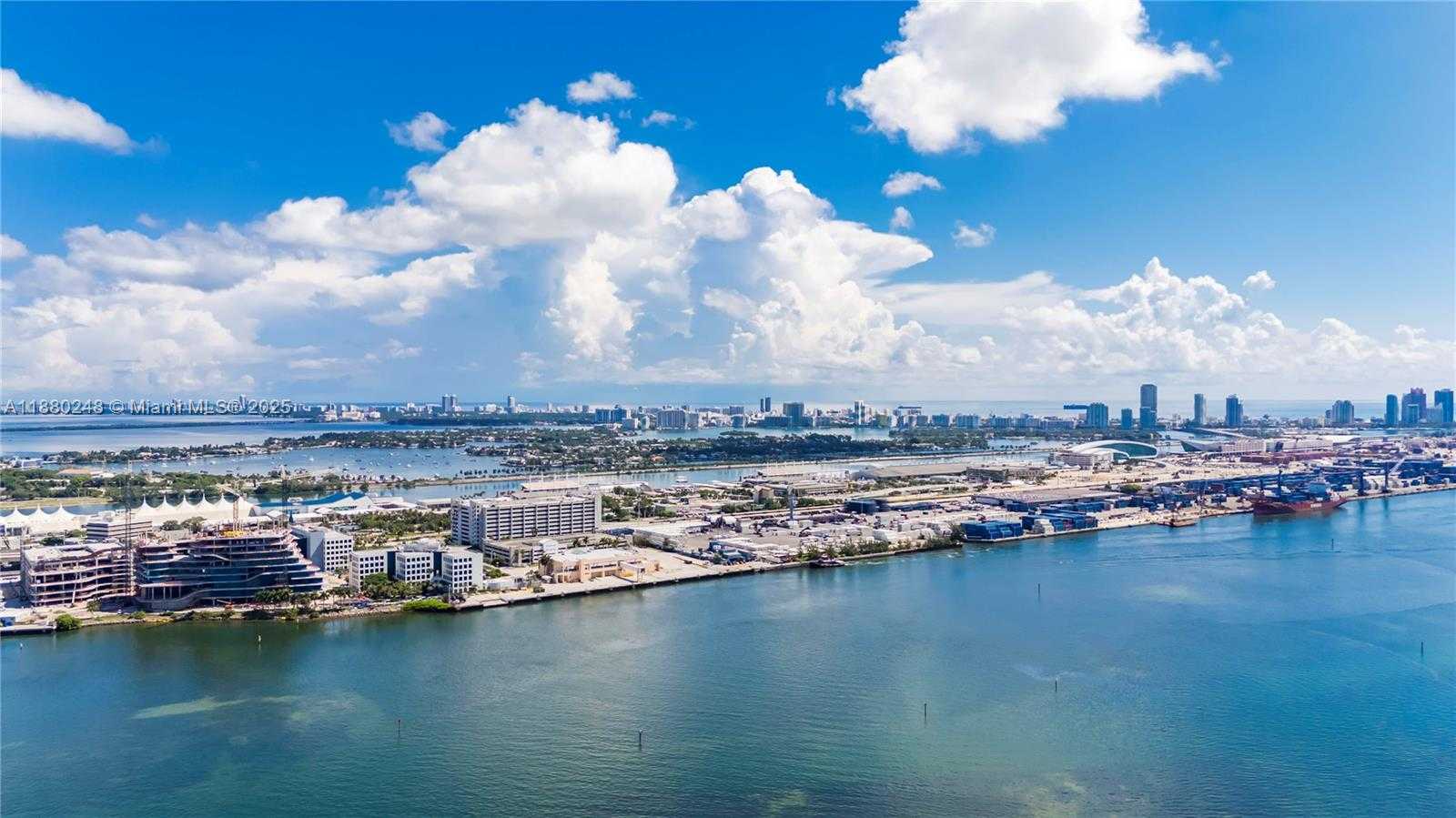 Small Image of 888 BRICKELL KEY DR #1807, Miami Number 47