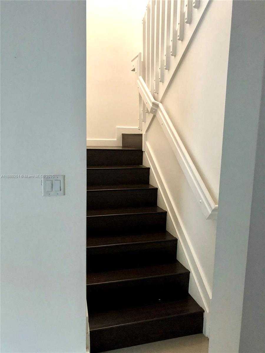 Small Image of 7455 NORTH WEST 112TH PATH, Doral Number 3