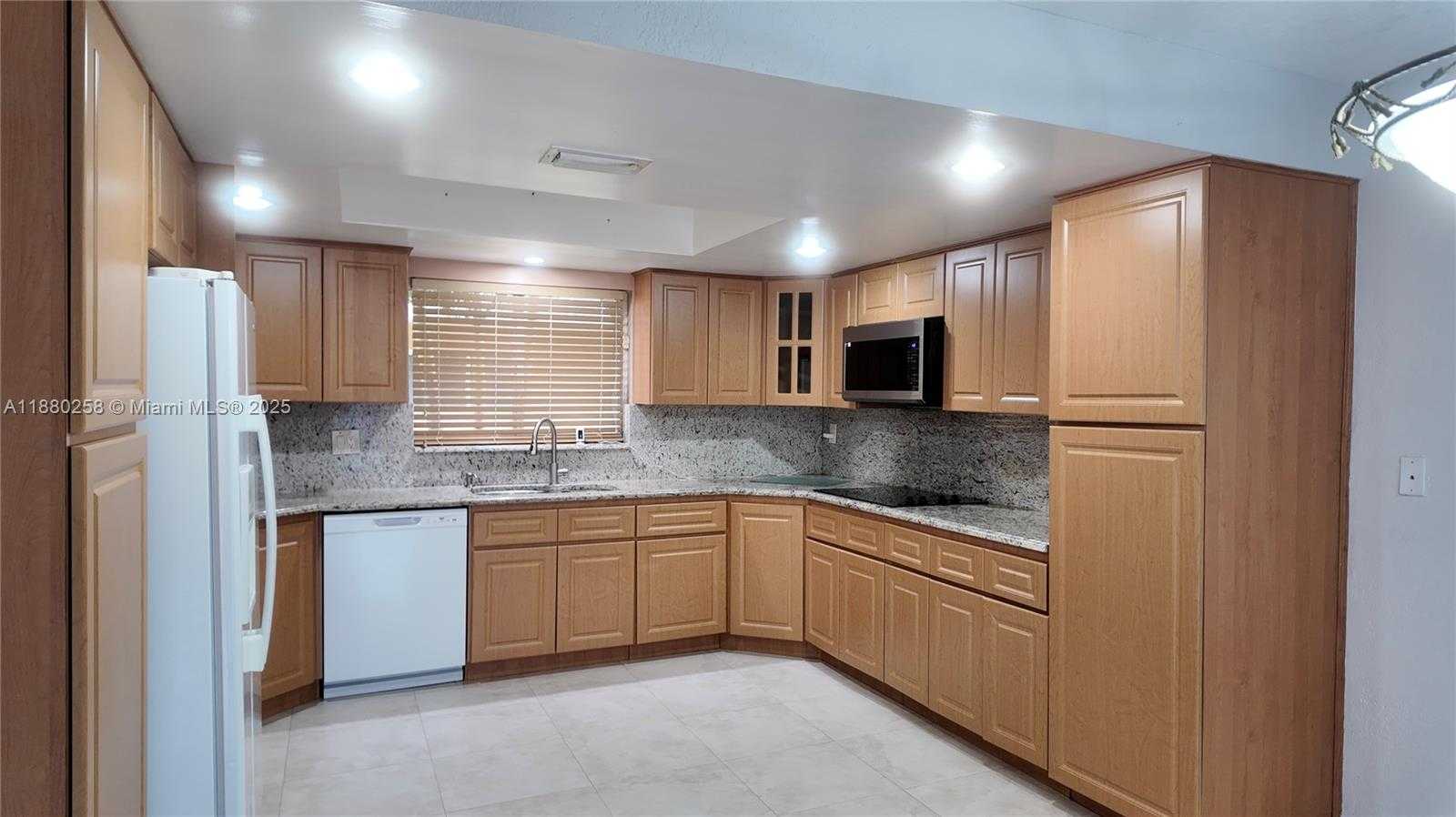 Small Image of 14915 SOUTH WEST 80TH ST #111, Miami Number 3