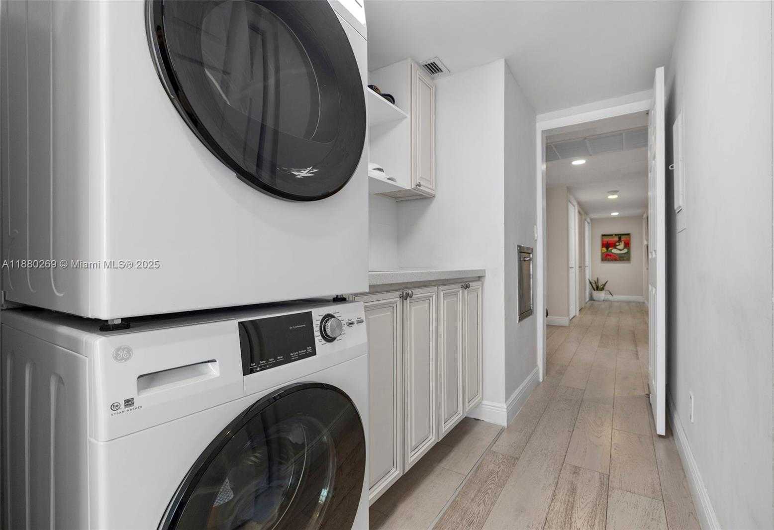 Small Image of 5660 COLLINS AVE #2B, Miami Beach Number 16
