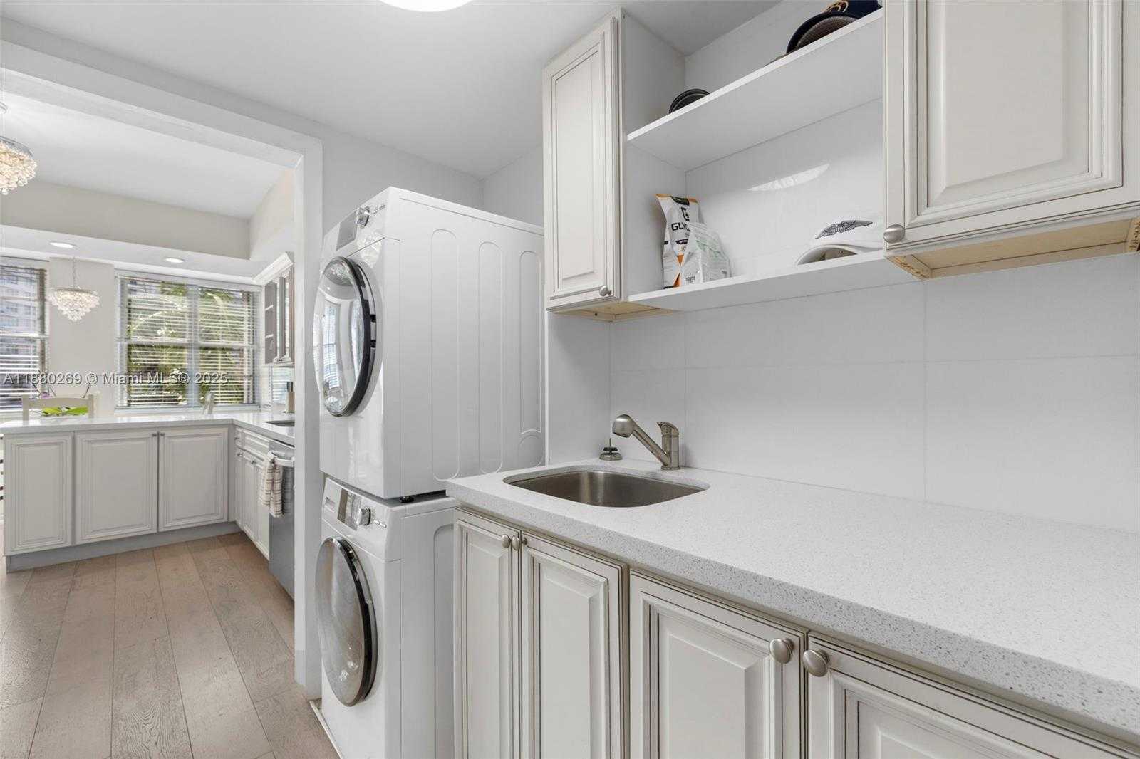 Small Image of 5660 COLLINS AVE #2B, Miami Beach Number 17
