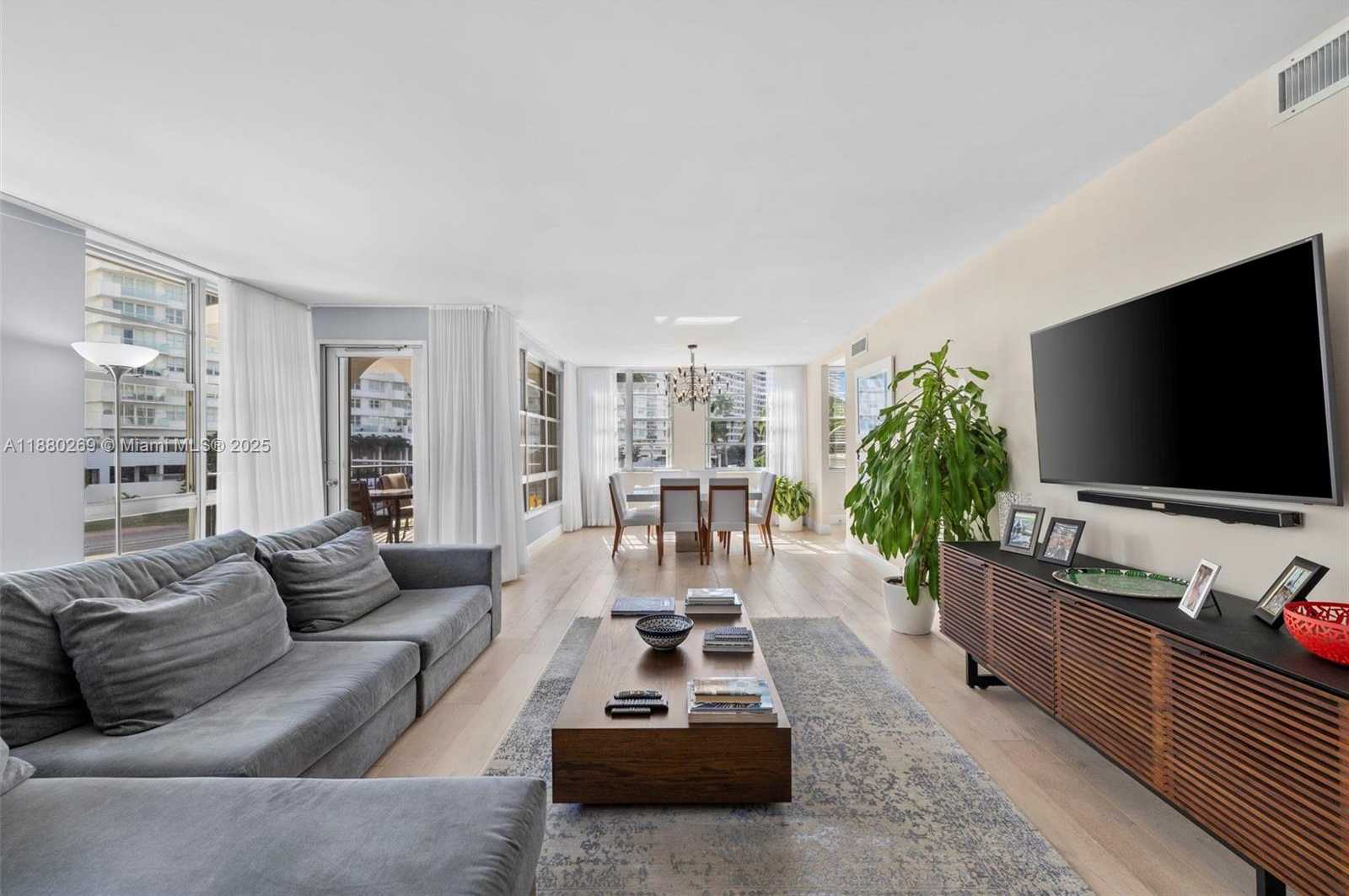 Small Image of 5660 COLLINS AVE #2B, Miami Beach Number 2