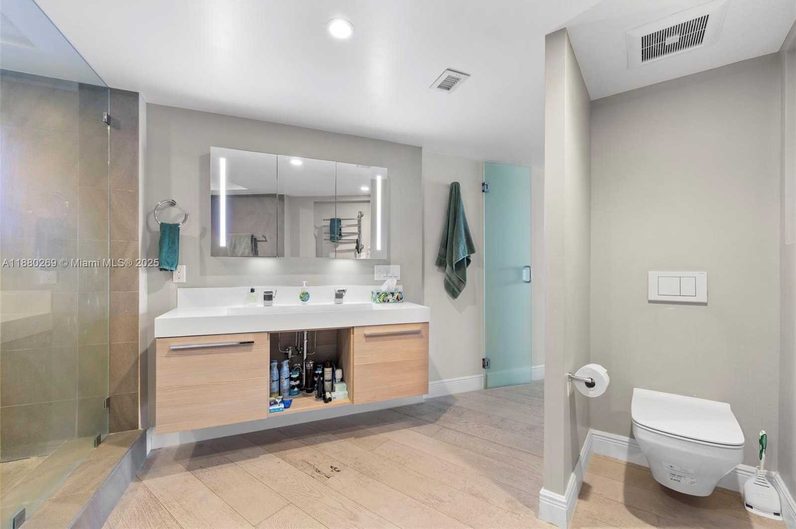 Small Image of 5660 COLLINS AVE #2B, Miami Beach Number 25