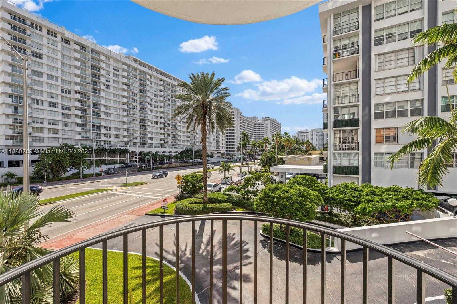 Small Image of 5660 COLLINS AVE #2B, Miami Beach Number 34